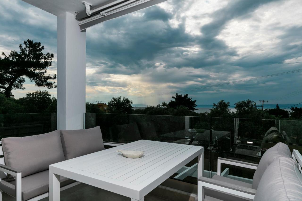 Pachis Escape Suites Exteriér fotografie