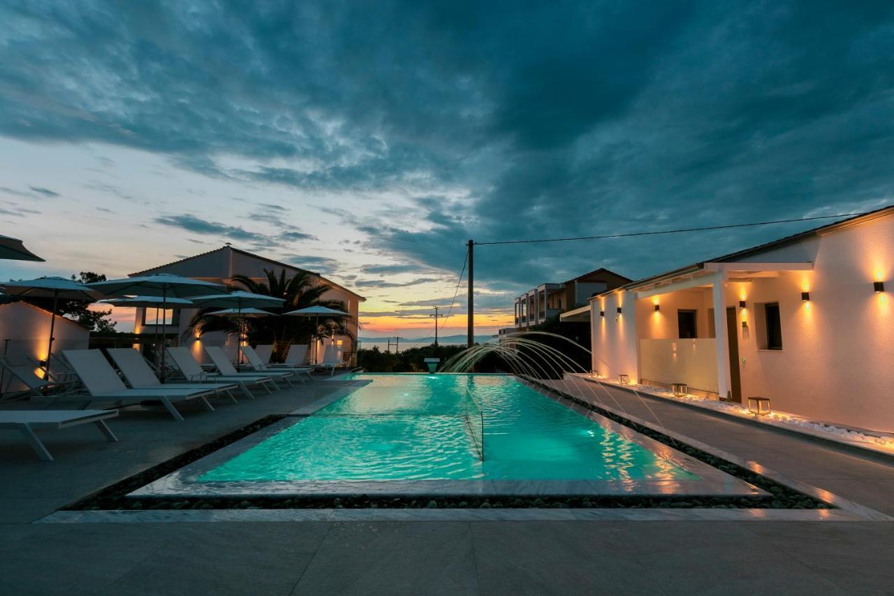 Pachis Escape Suites Exteriér fotografie