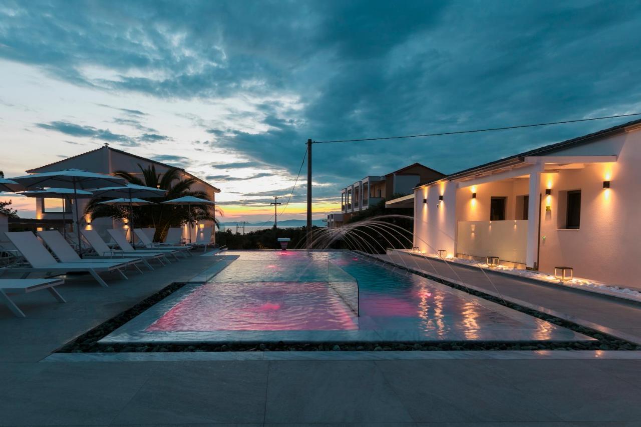 Pachis Escape Suites Exteriér fotografie