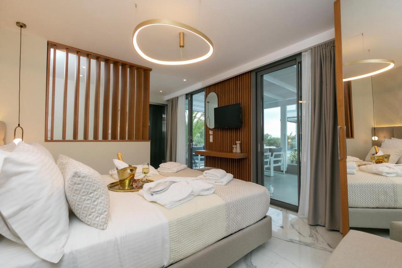 Pachis Escape Suites Exteriér fotografie