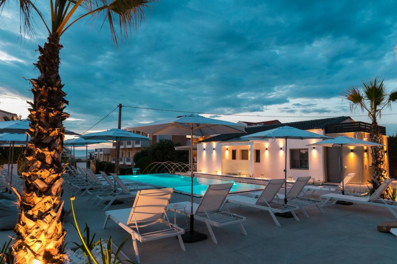 Pachis Escape Suites Exteriér fotografie