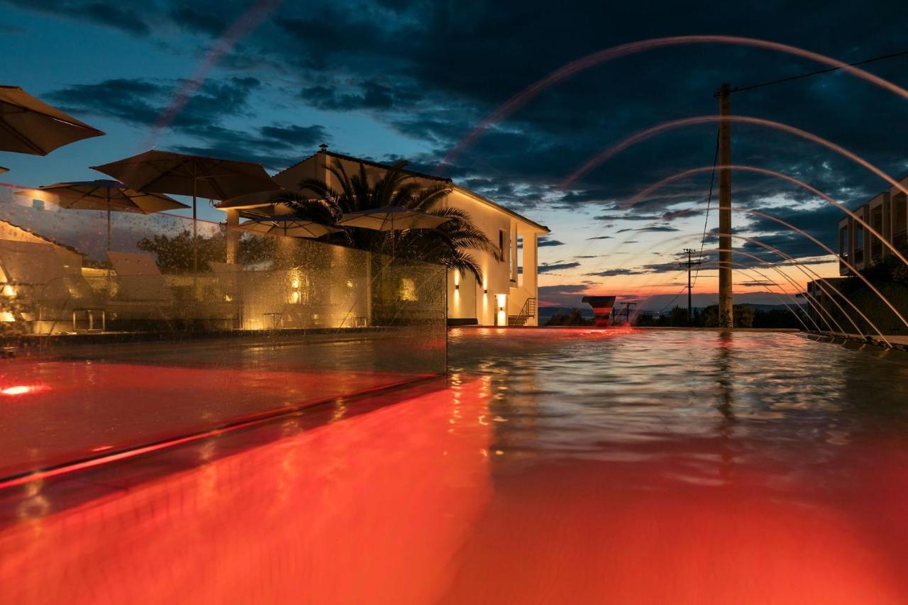 Pachis Escape Suites Exteriér fotografie