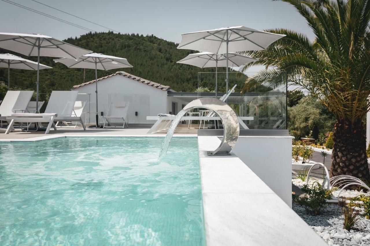 Pachis Escape Suites Exteriér fotografie