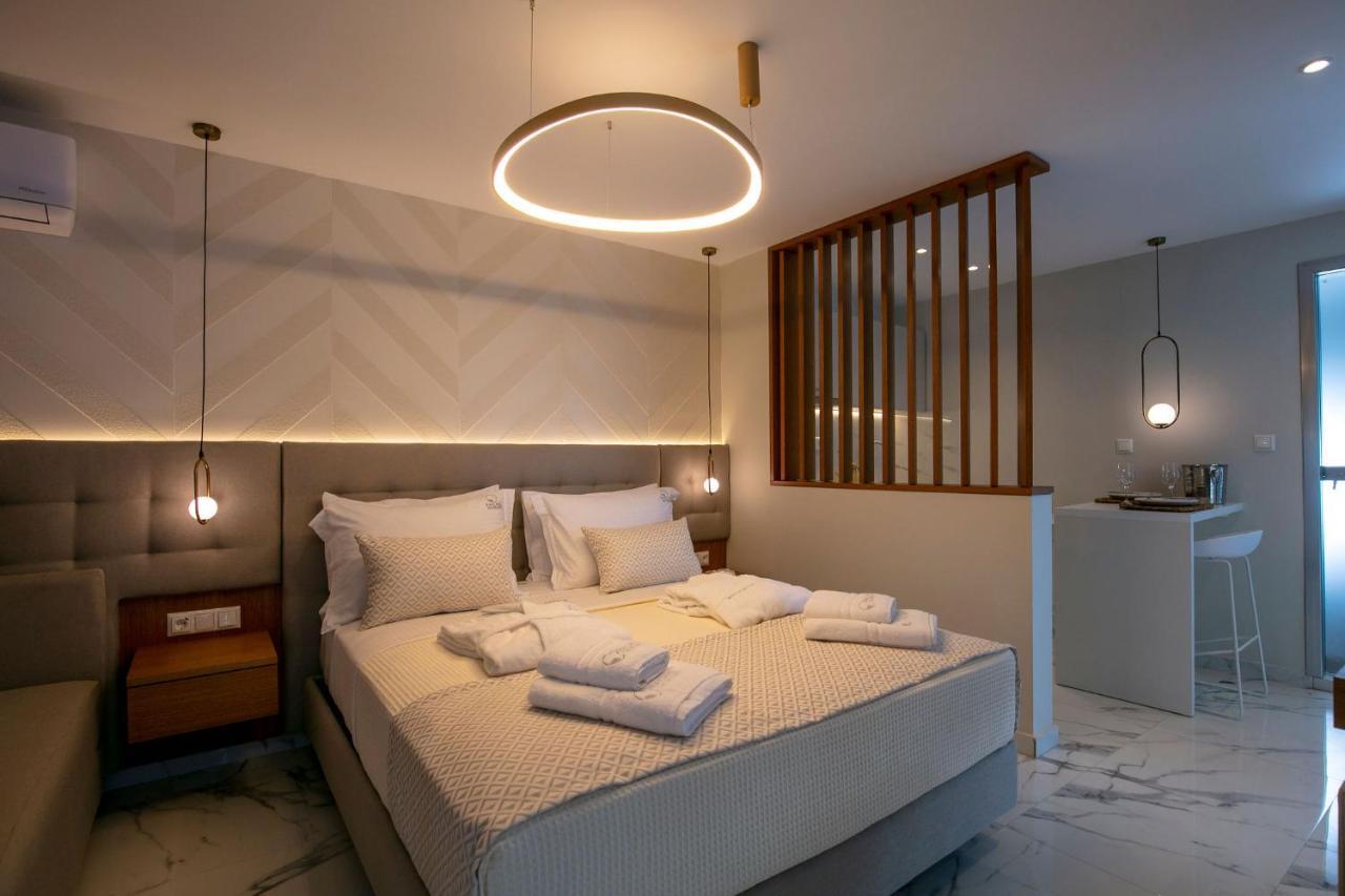 Pachis Escape Suites Exteriér fotografie